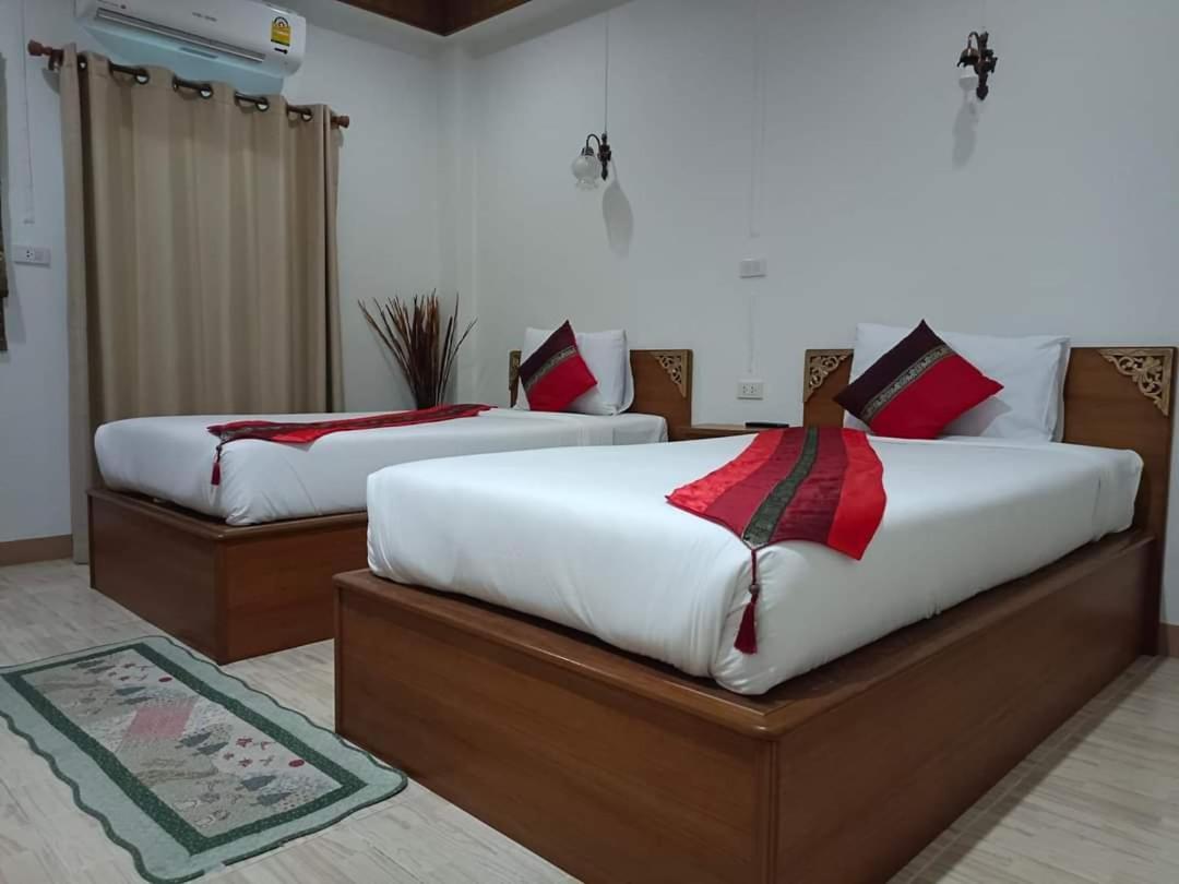 Maesot Siri Hotel Mae Sot Luaran gambar