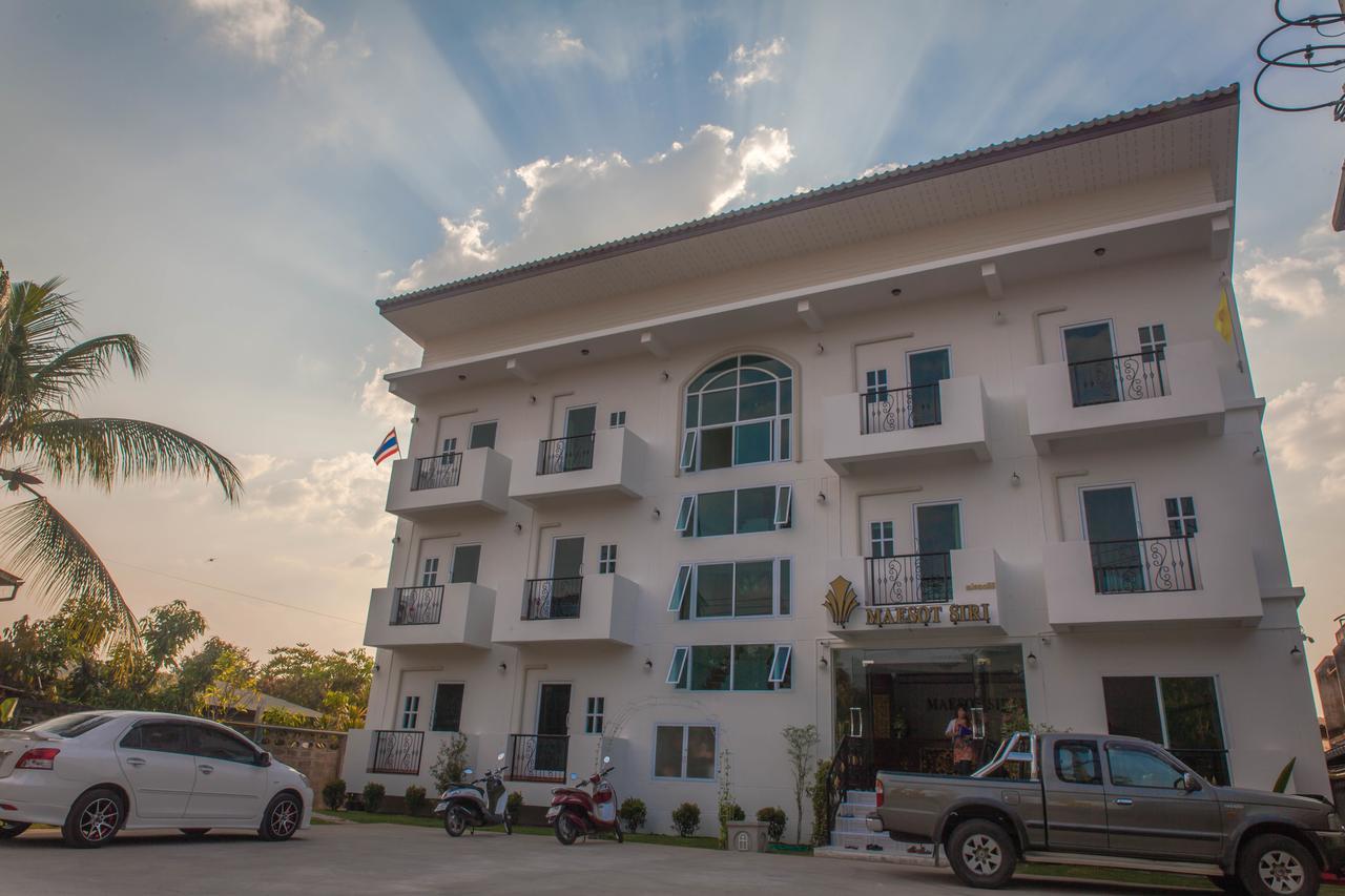 Maesot Siri Hotel Mae Sot Luaran gambar